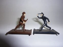 Lionel #LIO3357 Cop & Hobo (Pair)